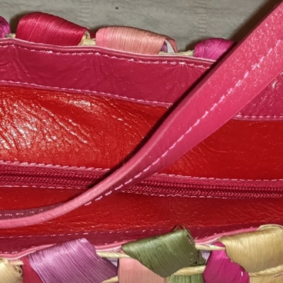 🔥🔥Sigrid Olsen purse🔥🔥new with out tags! - Picture 3 of 4